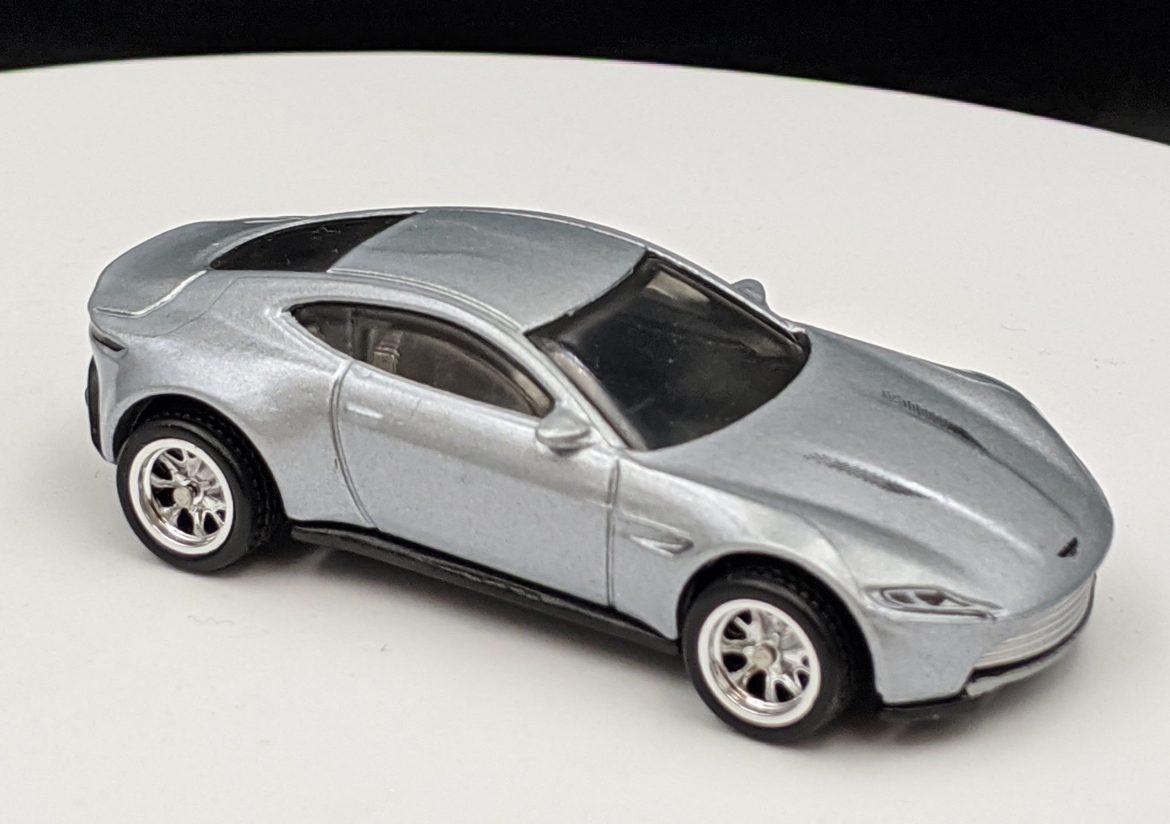 Aston Martin DB10 – Spectre