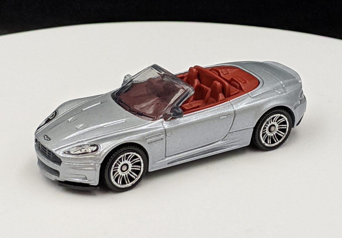 Aston Martin DBS Volante