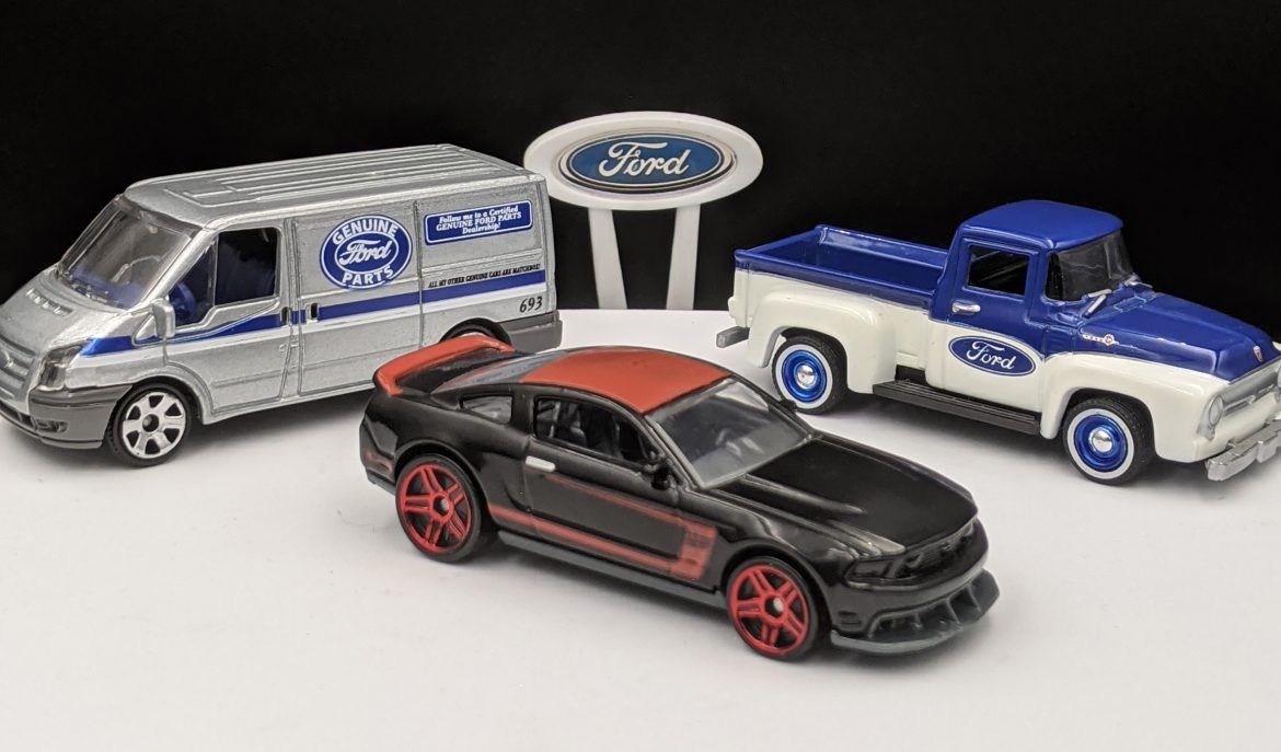 Ford Mustang Lugna Seca Boss 302