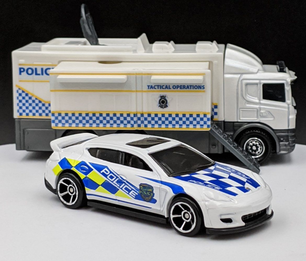 Porsche Panamera Police Livery