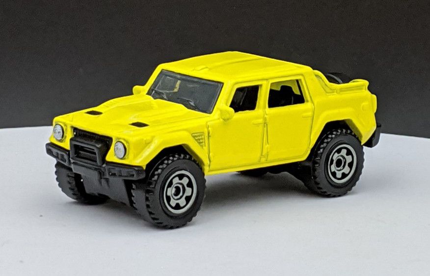 Lamborghini LM002