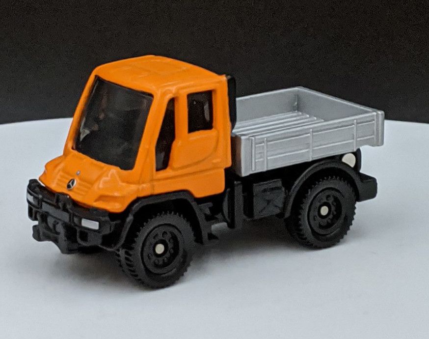 Mercedes Benz Unimog