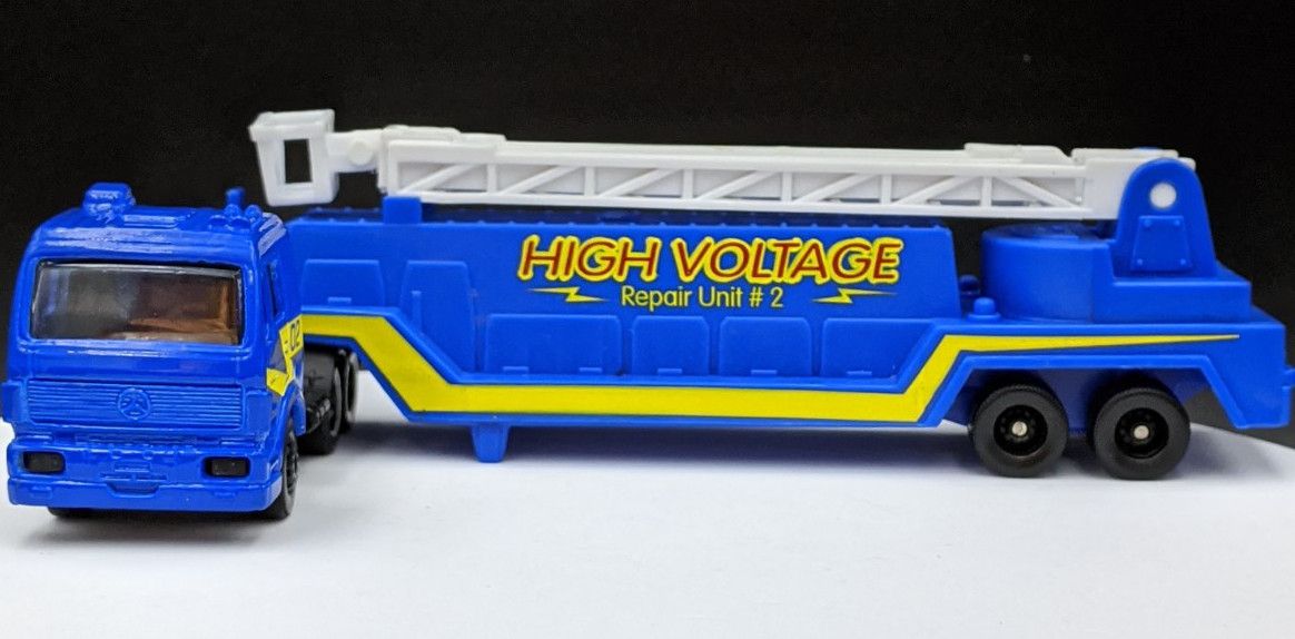 Mercedes Benz & Ladder Trailer