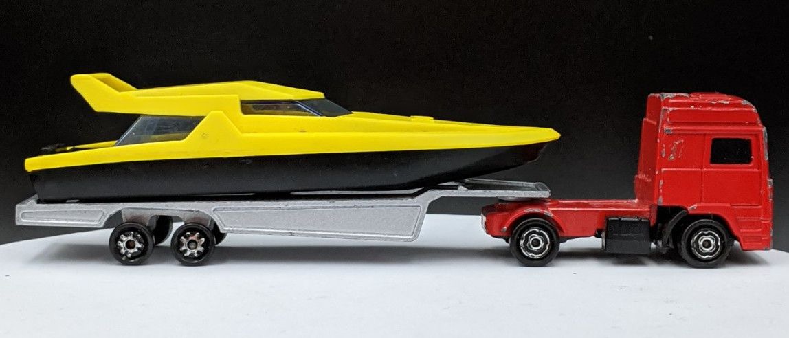 Cruiser boat on Trailer