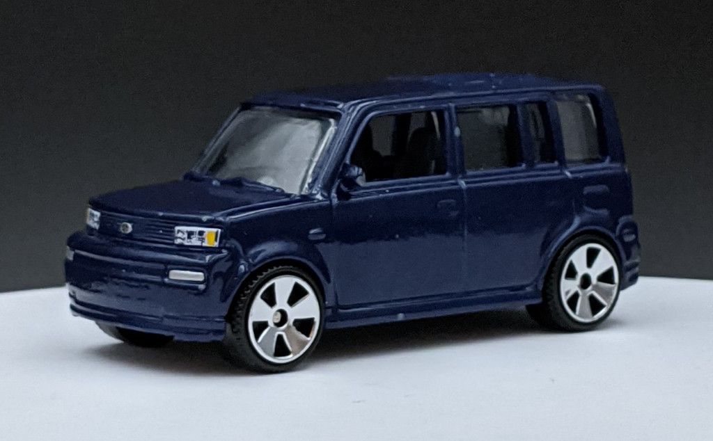 Toyota Ruckus/ Scion xB