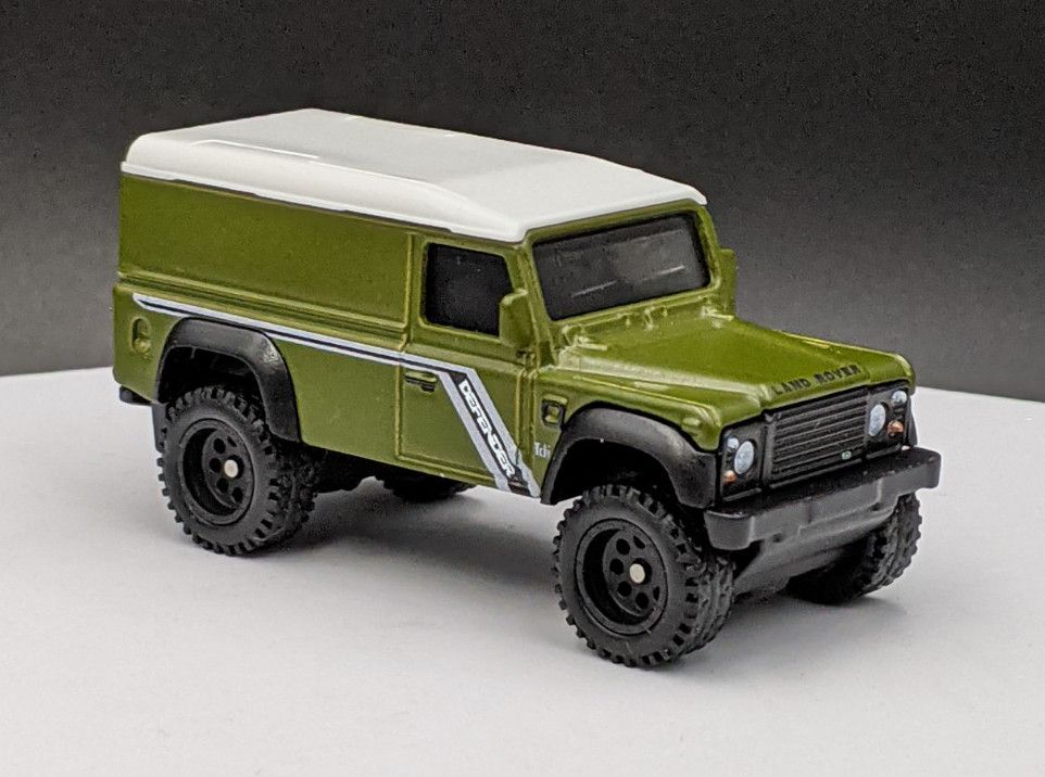 Land Rover Defender 110