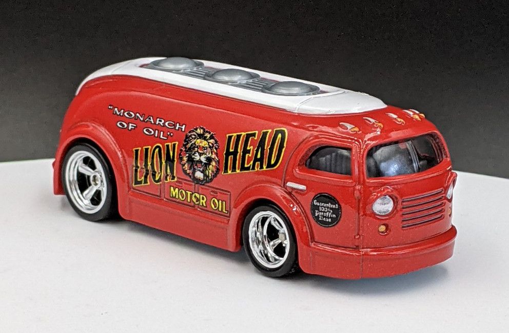 HW Haulin Gas – Lion Head Livery