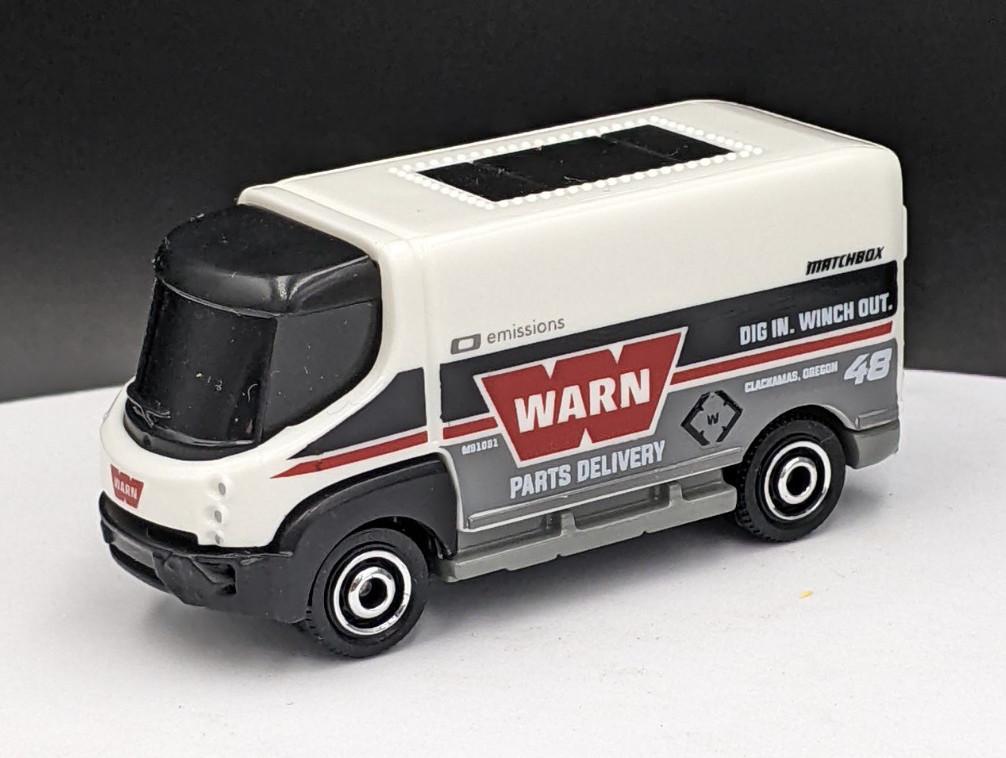 International Navistar Estar WARN livery