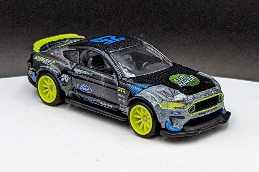 Ford Mustang RTR Spec 5