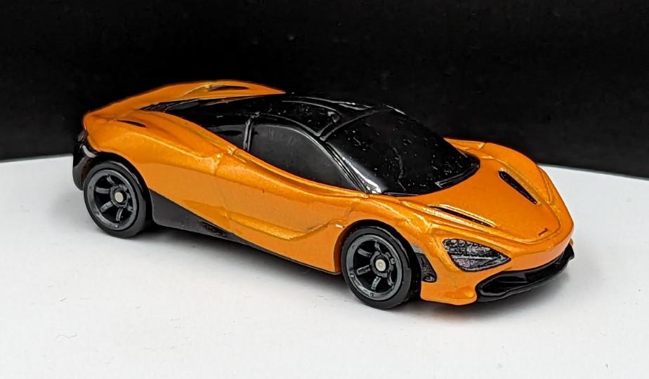 McLaren 702s