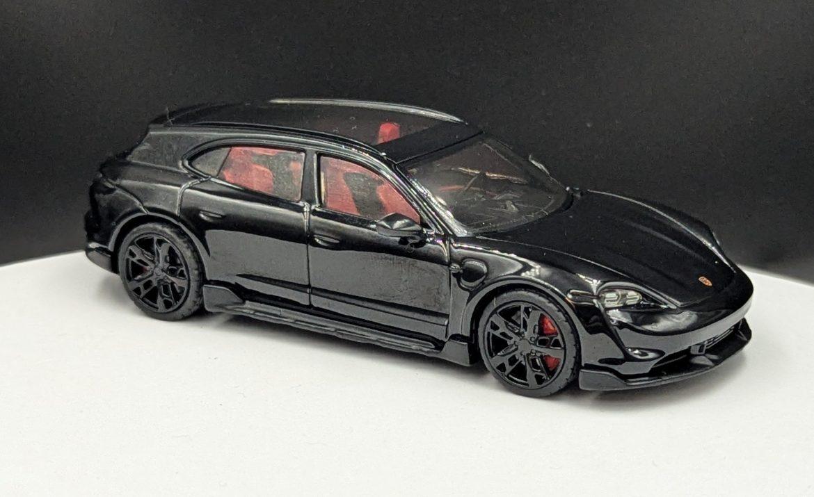 Porsche Taycan Turbo S Cross Turismo